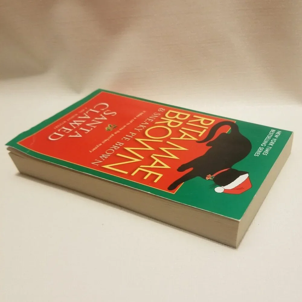 add to bundle $4, Rita Mae Brown's Santa Clawed paperback, VGUC - Picture 4 of 4